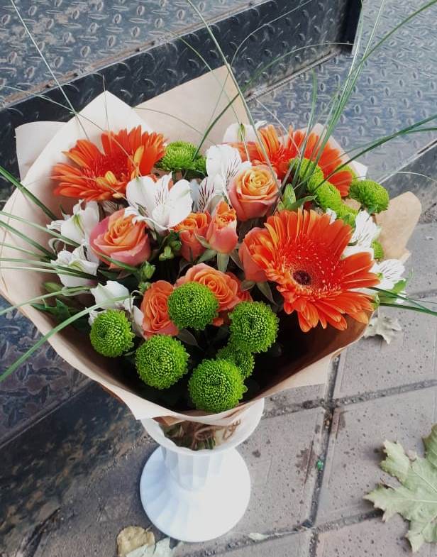 Букет цветов из: Герберы, Хризантемы, Альстромерии и Розы в Урухской