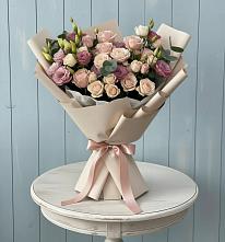 Букет цветов из:  Розы и Лизиантусы в Урухской