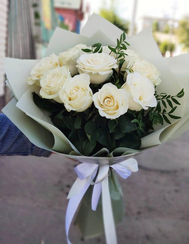 Букет Белые розы Проуд в Урухской
