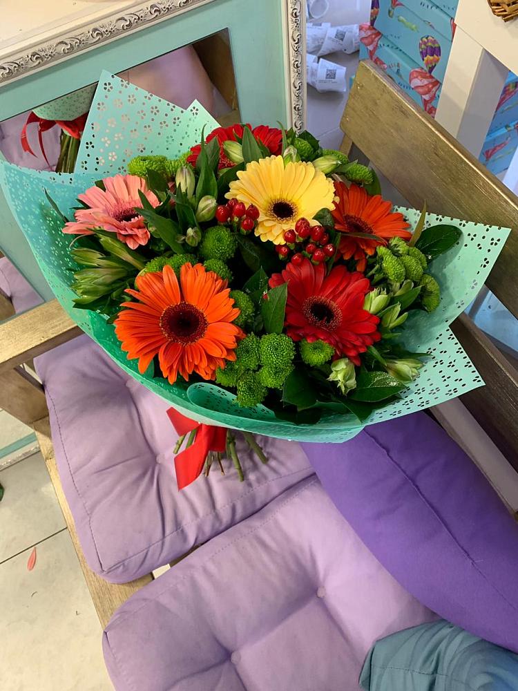 Букет цветов из: Герберы, Хризантемы и Альстромерии в Урухской