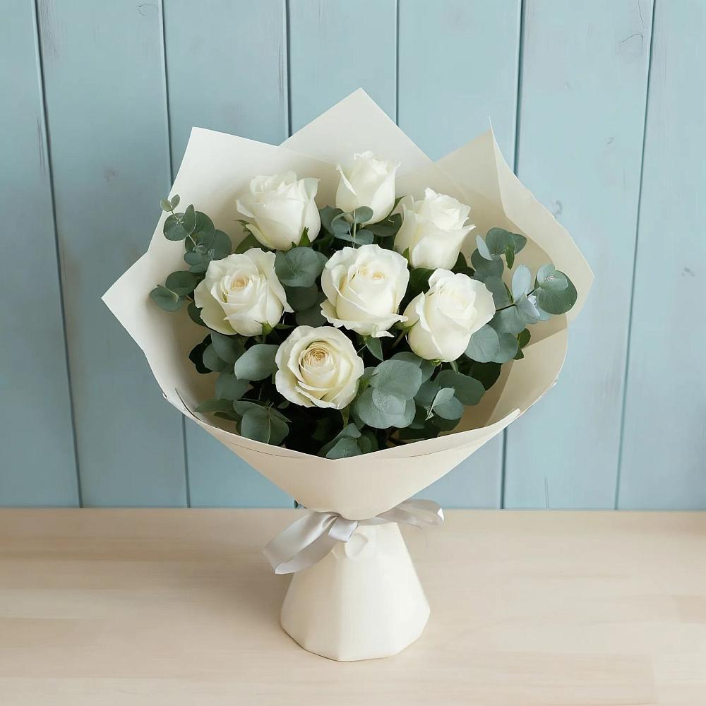 Букет Белые розы в Эвкалипте в Урухской