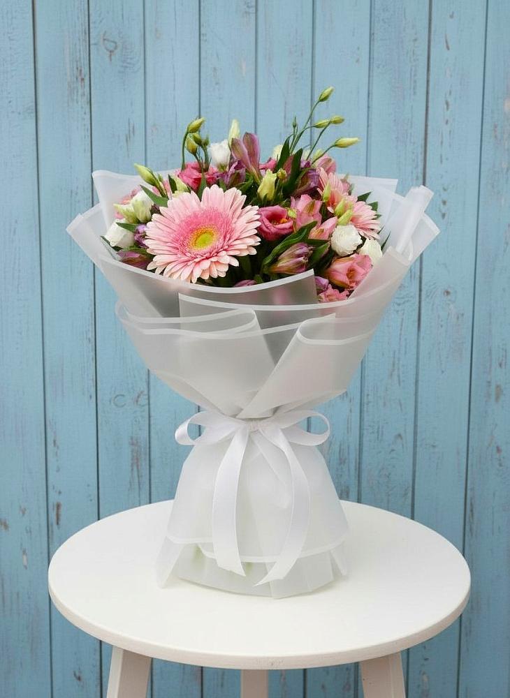 Букет цветов из: Герберы, Альстромерии и Лизиантусы в Урухской