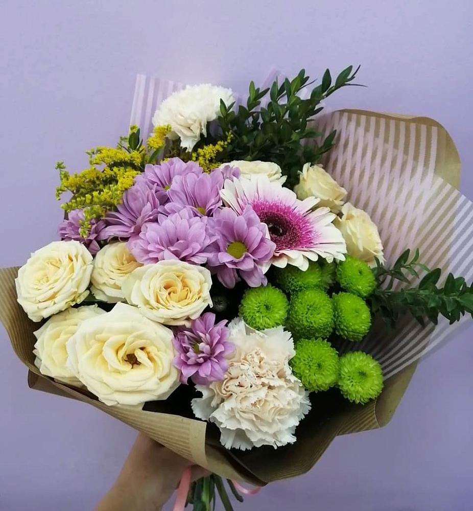 Букет цветов из: Хризантемы, Розы, Гвоздики и Герберы в Урухской