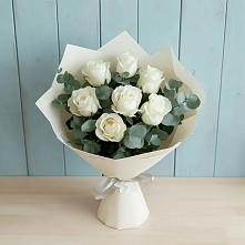 Букет Белые розы в Эвкалипте в Урухской