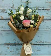 Букет цветов из:  Розы и Лизиантусы в Урухской