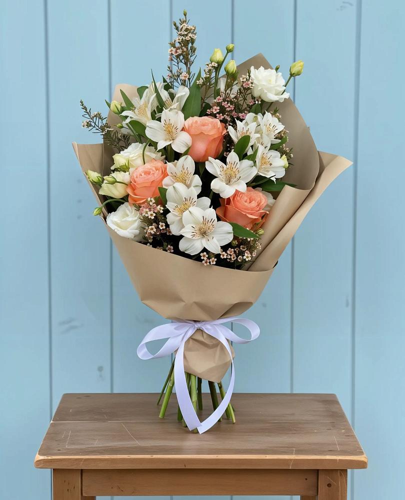 Букет цветов из: Альстромерии, Лизиантусы, Розы и Хризантемы в Урухской